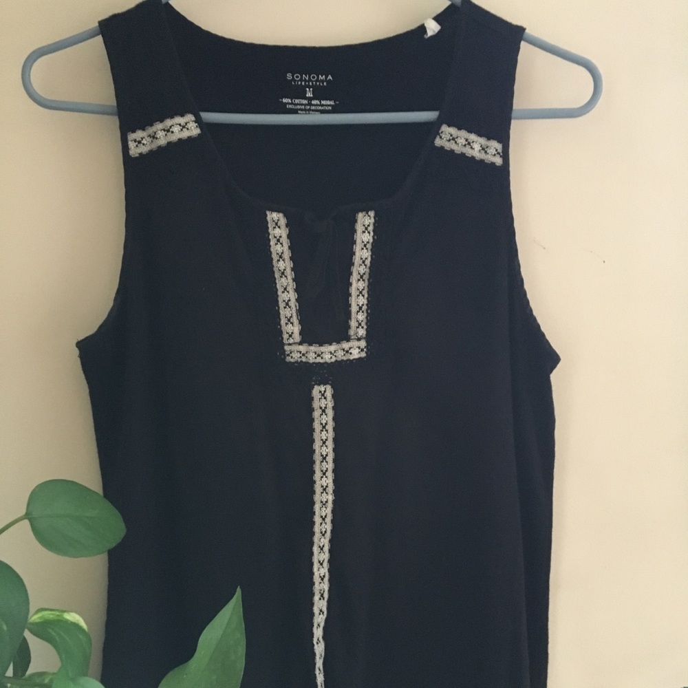 Black tunic with lace detail